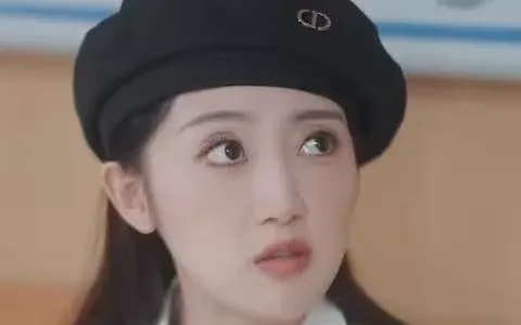 替身少女-替身她只想搞钱海报