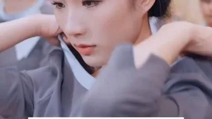 明月照人海报